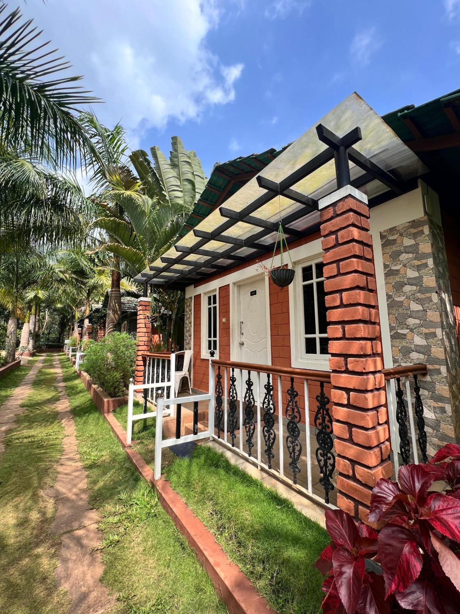 Coorg Nesara Hotel And Resort Kushālnagar エクステリア 写真